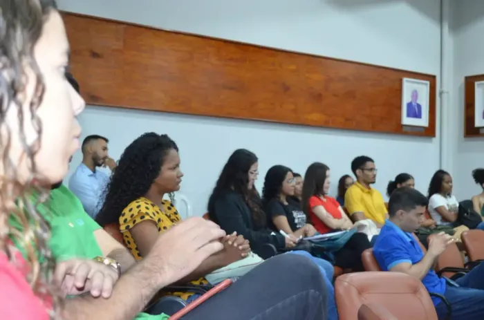 Programa Pró-Equidade da Uespi debate maternidade, saúde mental e mundo do trabalho