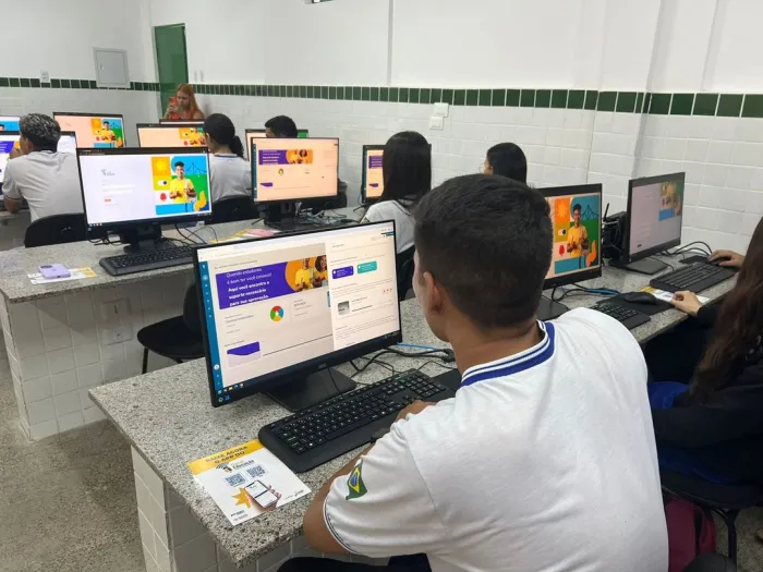 Pré-Enem Seduc intensifica uso de recursos de inteligência artificial na preparação para o Enem