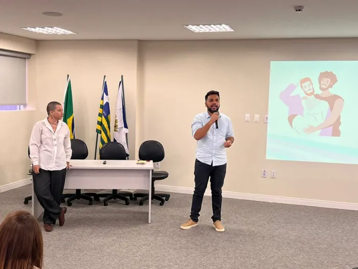 Nova Maternidade Evangelina Rosa recebe encontro sobre equidade em saúde e acolhimento de pessoas trans