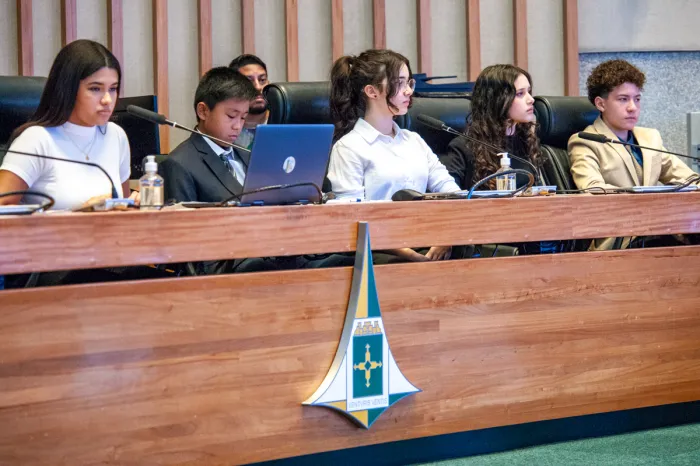 No plenário da CLDF, estudantes apresentam soluções para problemas ambientais do DF