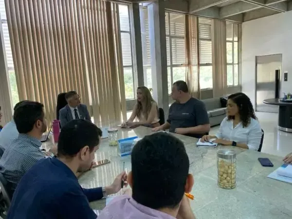 Uespi e Inmetro alinham cooperação técnica para acreditação de laboratórios voltados a energias renováveis