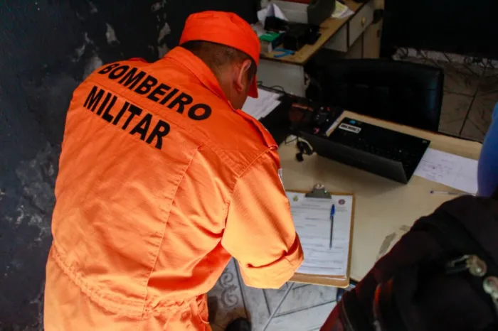 RecuperaFone: Nesta semana, mais de 20 lojas foram vistoriadas por agentes da CIF