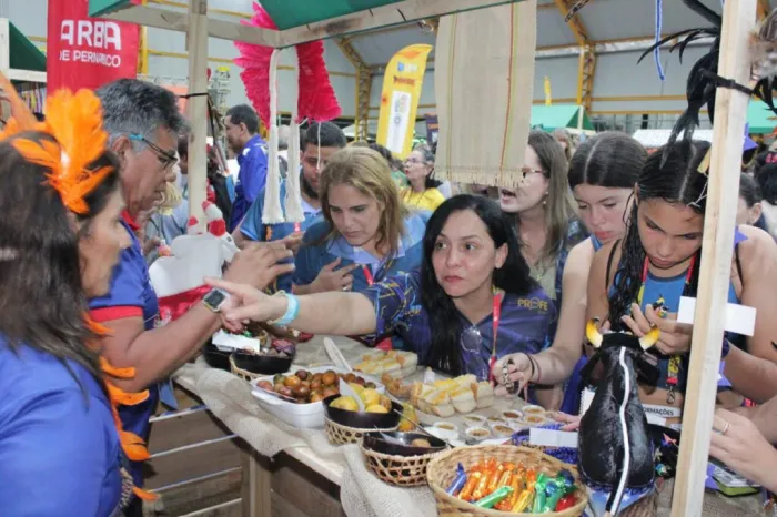 JEBs 2024: ‘Noite dos Estados’ proporciona integração e intercâmbio cultural entre estudantes