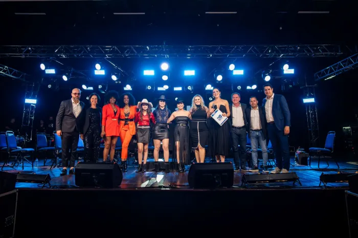 Com show nacional e apresentação da Camerata, região Oeste elege representantes para a final do Festival Sertanejo