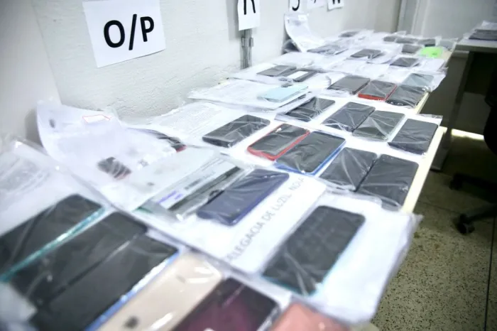 Secretaria da Segurança devolve 204 celulares provenientes de furtos ou roubos
