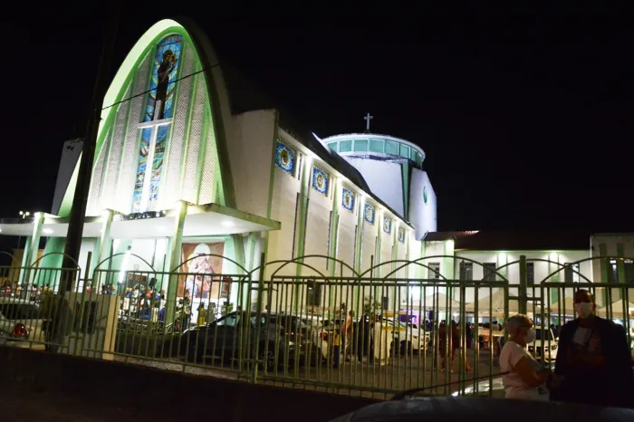 FEIRA EM HISTÓRIA: Da Fazenda Deus Dará ao bairro dos Capuchinhos - a ação de religiosos