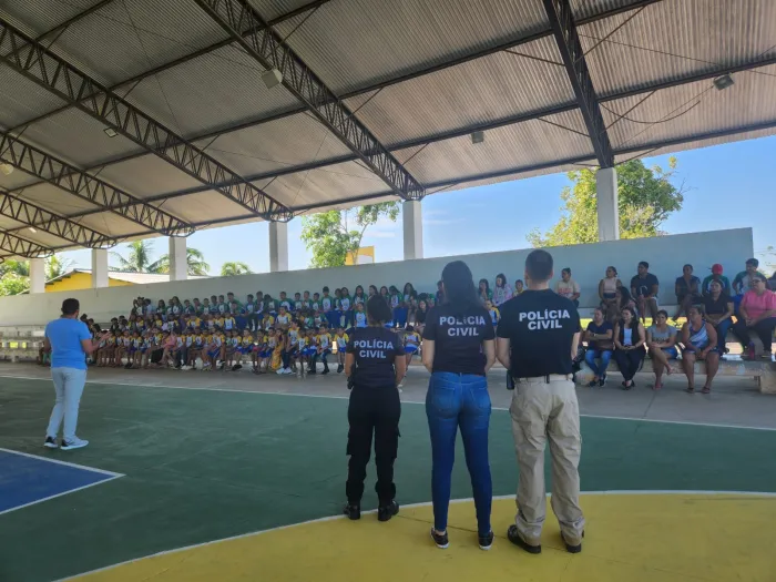 Polícia Civil do Acre participa de palestra sobre bullying, injúria racial e racismo em escola de Cruzeiro do Sul