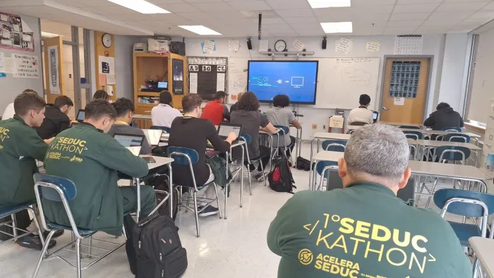 Professores intercambistas do Seduckathon participam de atividades em escolas técnicas dos EUA