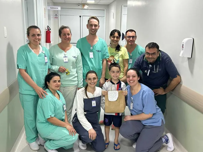 Pequeno paciente agradece atendimento humanizado no Hospital Terezinha Gaio Basso