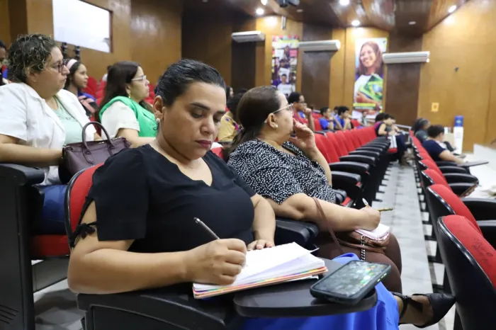 Mobilização para a VI Conferência Infantojuvenil pelo Meio Ambiente reúne gestores escolares e autoridades no Acre