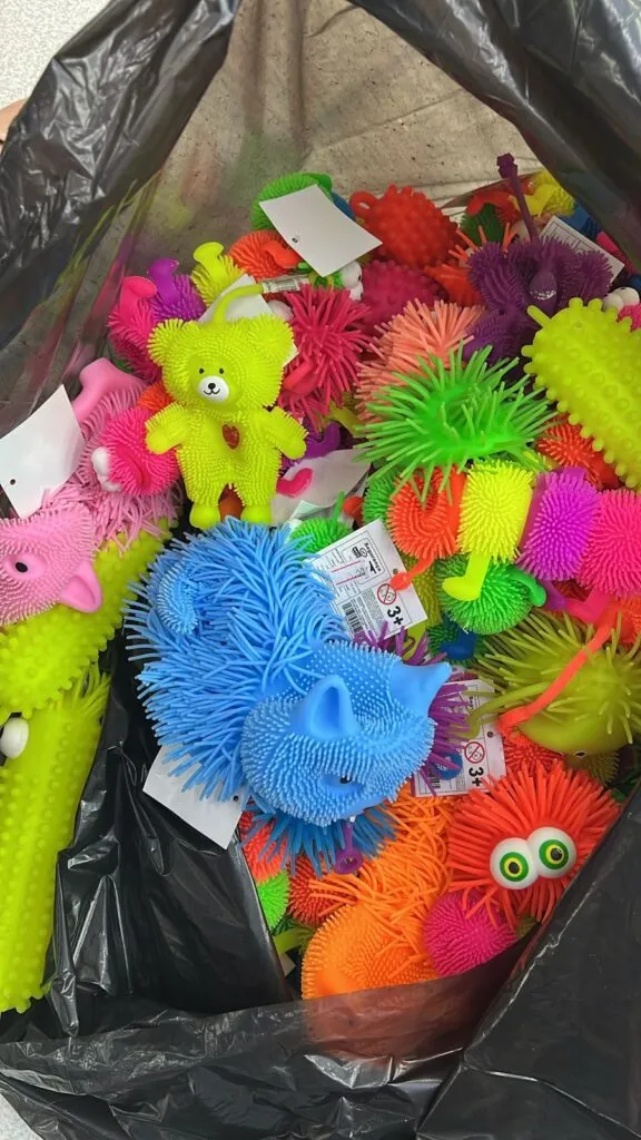 Operação Criança Segura: Ipem-AM retira de circulação mais de 2 mil brinquedos irregulares em Manaus