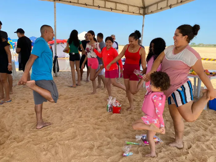 Verão: Ação do Programa Saúde na Escola é promovida na Praia do Tucunaré