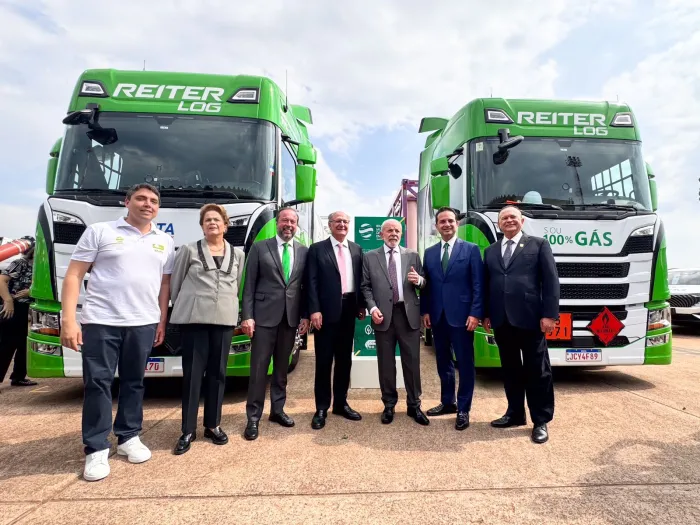 Em Brasília, governador do Maranhão participa da cerimônia de sanção da Lei do Combustível do Futuro