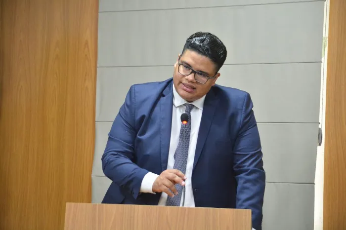 Marlon Botão destaca compromisso com o Passe Livre Estudantil após ser reeleito