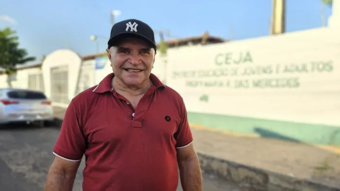 Professora do EJA resgata aluno que estava há 40 anos afastado da escola e abre caminho para graduação em Direito
