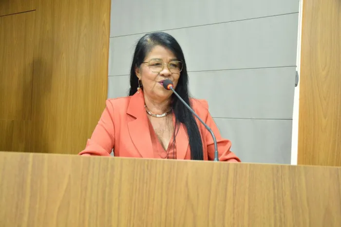 Fátima Araújo solicita promulgação de novas leis de sua autoria
