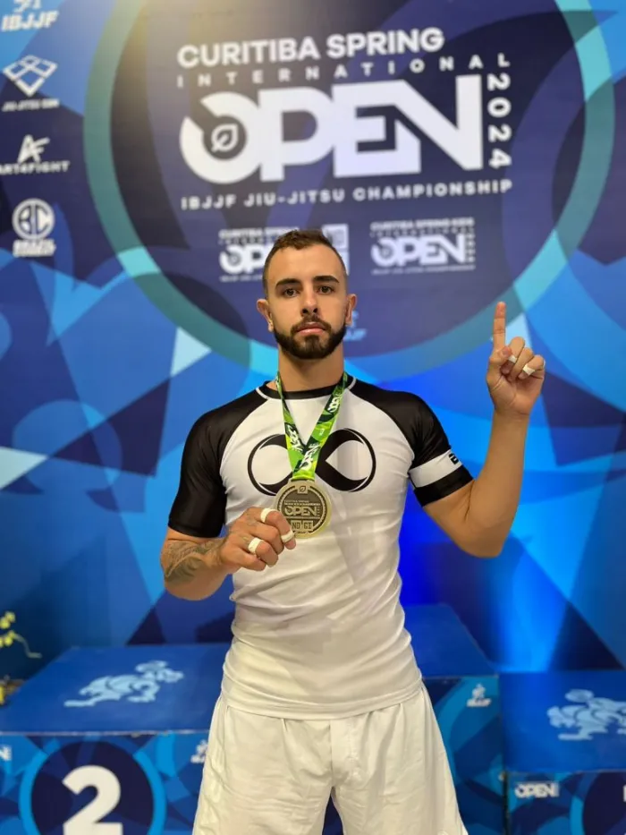 Araçatubense conquista 3º lugar em campeonato de Jiu Jitsu