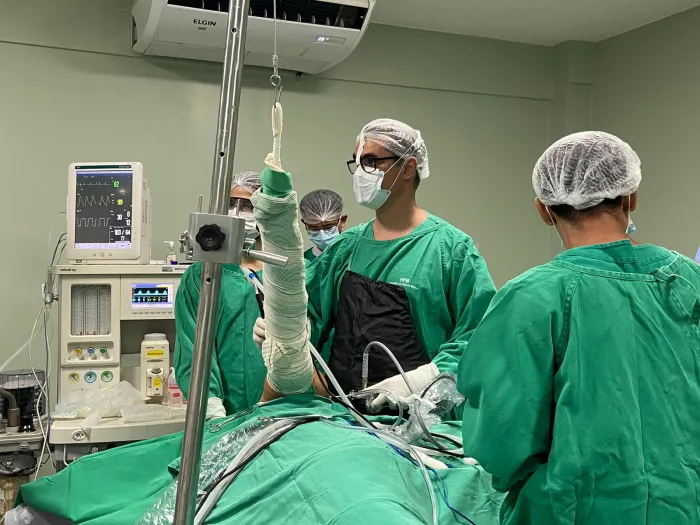 Hospital da Polícia Militar realiza primeira cirurgia de artroscopia de ombro