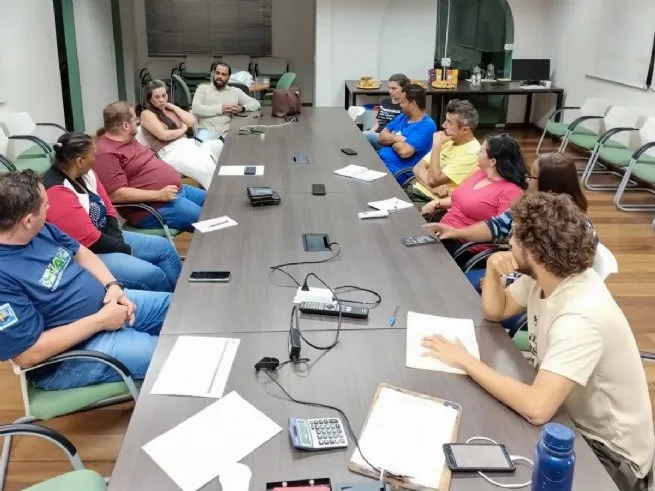 SEMAM apresenta novo projeto de ecobarreira fixa em reunião do Programa de Educação Ambiental do Porto