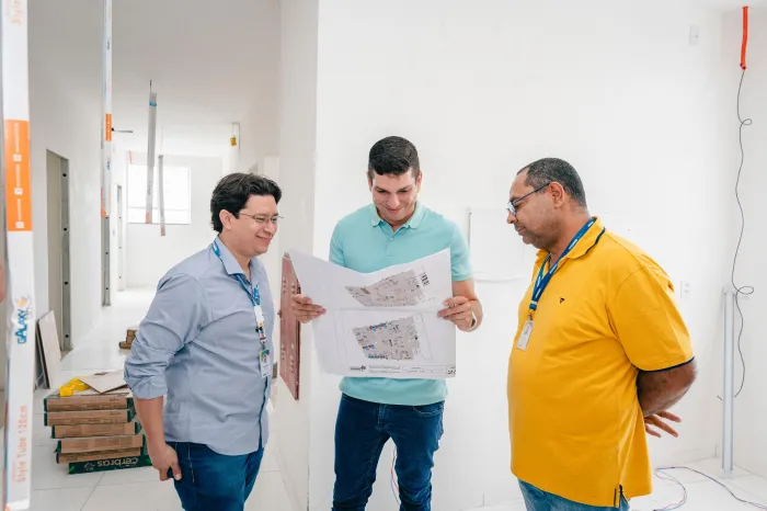 - Secretário Tiago Fernandes acompanhou os serviços no novo CAPS AD III (Fotos: Israel Pontes)