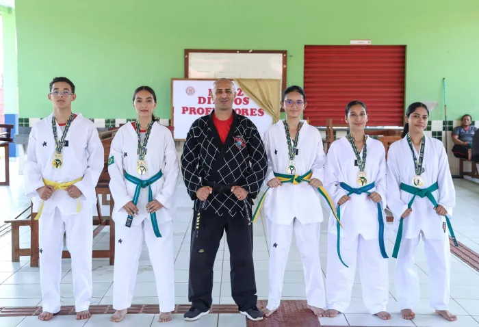 Projeto de taekwondo liderado por subtenente dos bombeiros transforma vidas no Colégio Militar Dom Pedro II