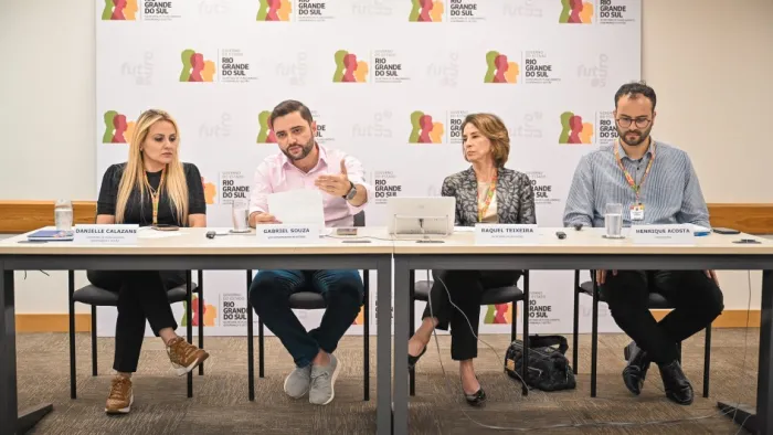 Gabriel ressaltou a reformulação do programa em 2024, com auxílio material escolar, poupança aprovação e auxílio engajamento -Foto: Rodrigo Ziebell/Ascom GVG