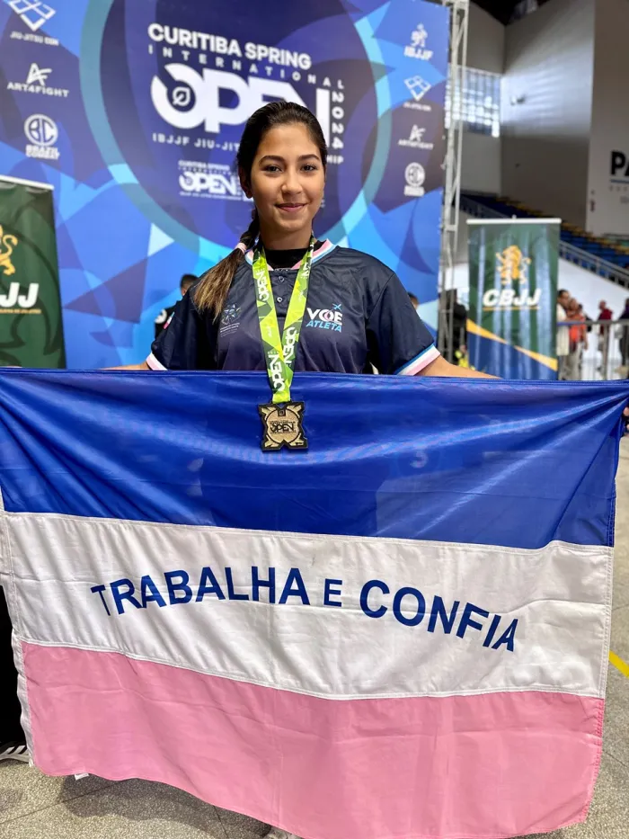 Com apoio do Voe Atleta, atleta de jiu-jitsu sobe ao pódio no Spring International Open em Curitiba