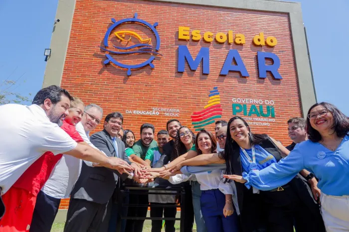 Rafael Fonteles inaugura a Escola do Mar em Luís Correia, com investimento de R$ 6,8 milhões