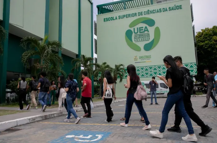 UEA inicia processo seletivo 2024 com provas do SIS