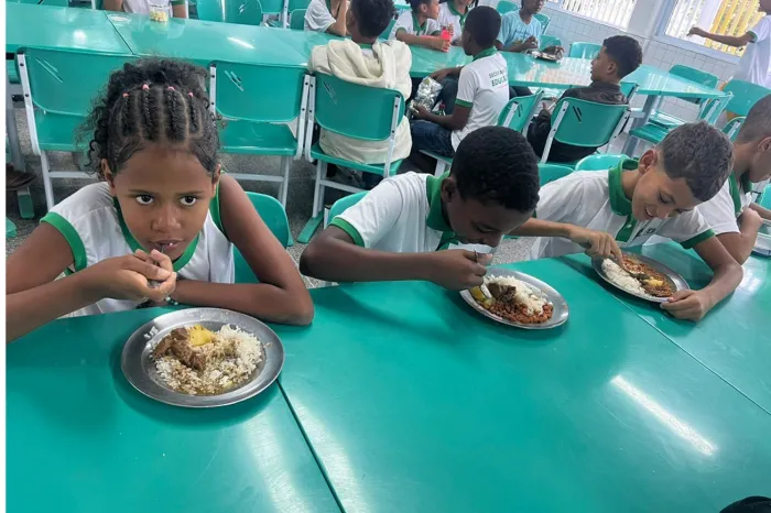 37 escolas municipais funcionam em tempo integral em Feira de Santana