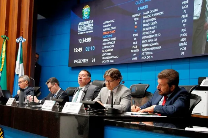 Os deputados estaduais da ALEMS apreciaram e aprovaram seis propostas durante a sessão desta quarta-feira
