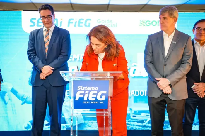 Primeira-dama Gracinha Caiado anuncia 2 mil vagas gratuitas em cursos de qualificação profissional voltados à construção civil (Foto: Romullo Carvalho)