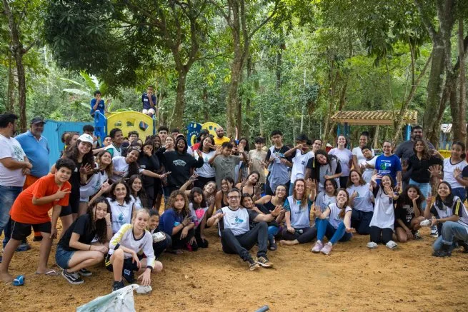 Alunos da rede municipal participam de formação do projeto RegenerAção