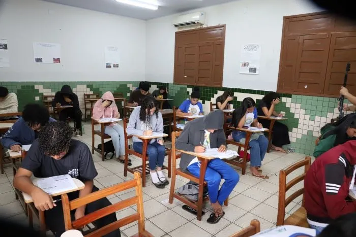 Educação realiza dia D do Simula Enem na Escola Tancredo Neves