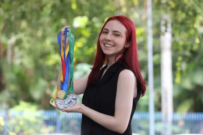 Aluna da rede estadual do Amazonas se prepara para representar o Brasil em prova internacional de astronomia e astrofísica