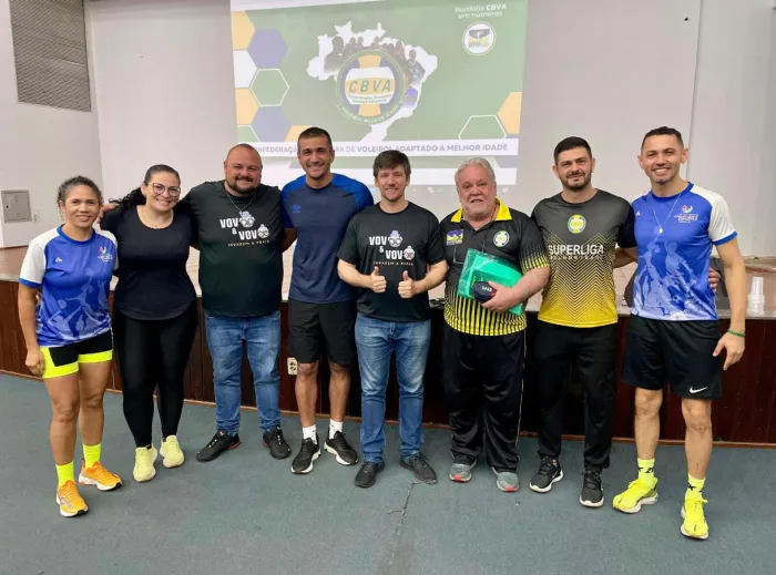 Professores do Projeto Vida Saudável de Gurupi participam de capacitação em voleibol adaptado em Palmas