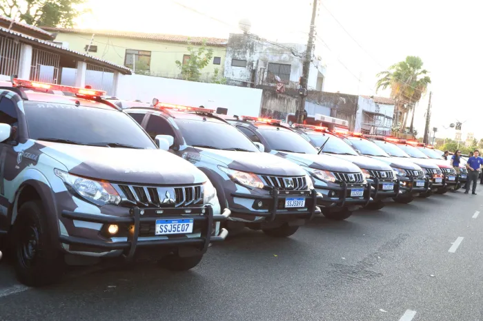 Governo do Ceará entrega 20 novas viaturas e lança Programa Bem Viver PM