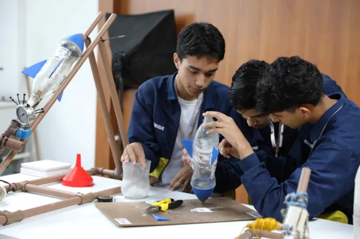 Alunos da rede estadual conquistam medalhas e se destacam na 18º Mostra Brasileira de Foguetes