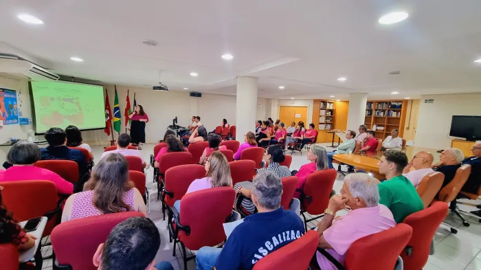 Outubro Rosa: Imetro-SC recebe parceiras da Associação Brasileira de Portadores de Câncer para falar sobre prevenção e tratamento