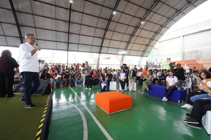 1.200 estudantes de escola pública participam de mais um aulão do Enem Chego Junto, Chego Bem