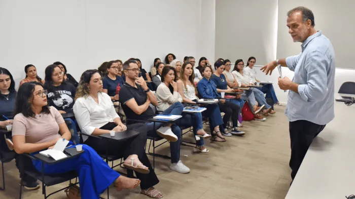 Assistência Social debate políticas públicas e violência contra jovens