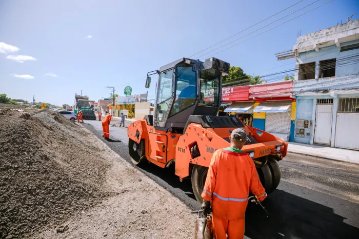 Obras de requalificação em Barra do Jacuípe avançam com pavimentação