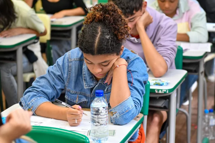 Provão Paulista: estudantes da 3ª série do Ensino Médio iniciam provas nesta quarta