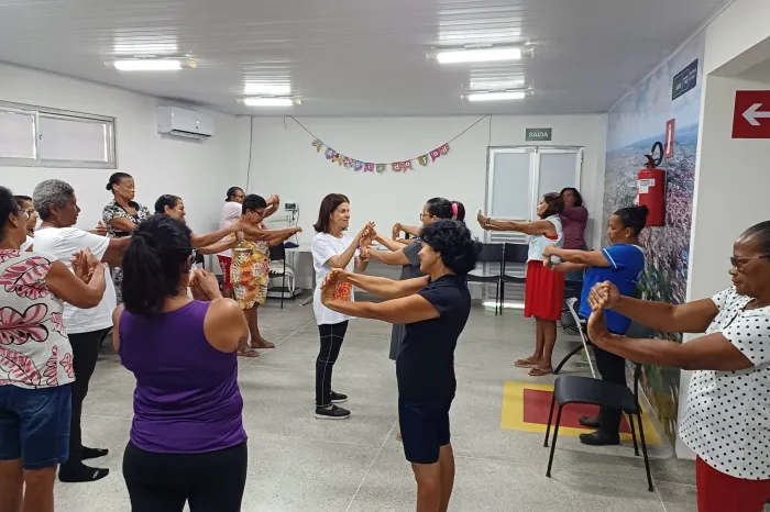 Práticas Integrativas e Complementares em Saúde transformam vidas na USF Camaçari de Dentro