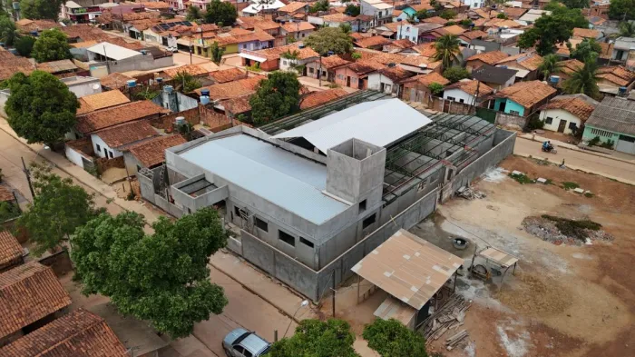 Obras: No bairro Bela Vista, NEI Henrique Campos começa a ganhar formas