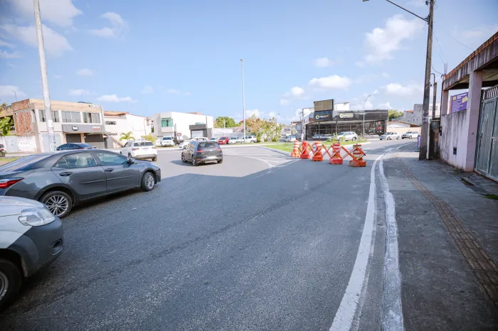 Obras na Avenida Eixo Urbano Central avançam com a instalação de aduelas