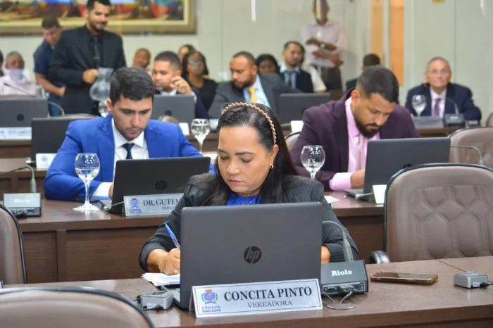 Concita Pinto tem duas leis sancionadas pela prefeitura