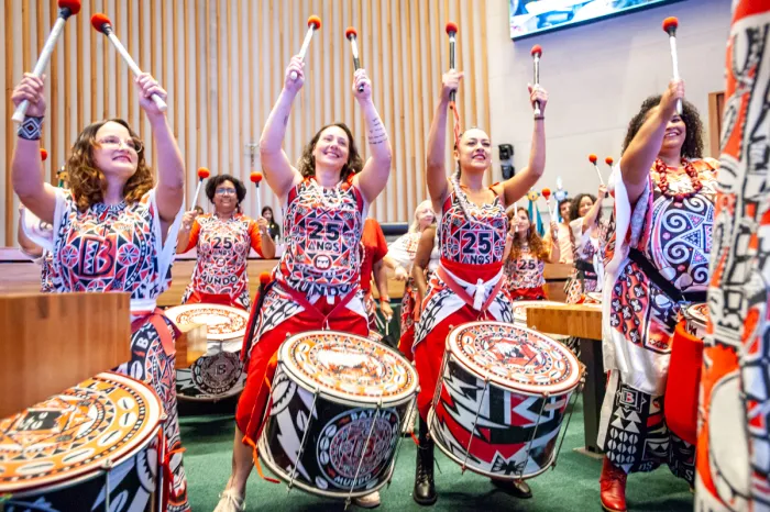 CLDF celebra o grupo Batalá Brasília