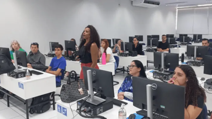 Equipe do Procon participa de treinamento em Votuporanga