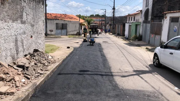 Operação tapa-buraco segue contemplando vias de Camaçari